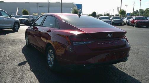 2023 Hyundai ELANTRA SE