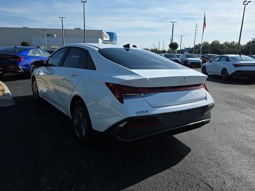 2024 Hyundai ELANTRA HEV Blue