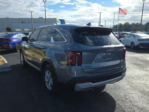 2025 Kia Sorento LX