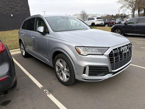 2021 Audi Q7 45 Premium Plus