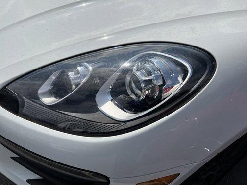 2018 Porsche Macan Base
