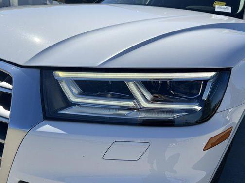 2018 Audi Q5 2.0T Premium Plus