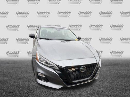 2022 Nissan Altima SR FWD