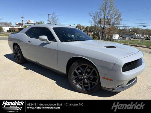 2022 Dodge Challenger SXT