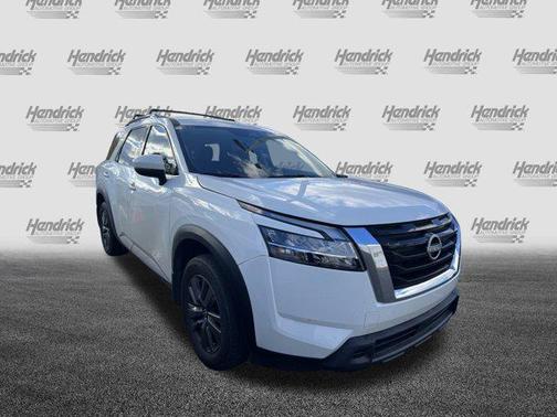 2022 Nissan Pathfinder SV 2WD