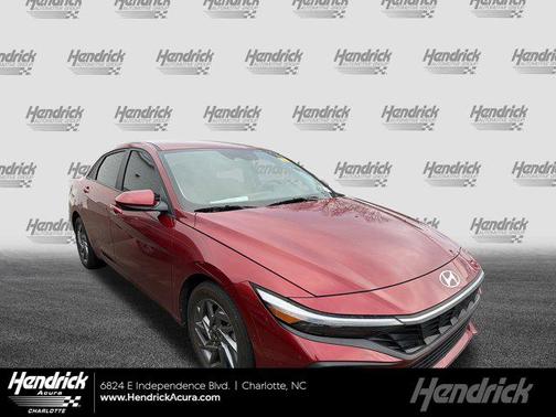 2024 Hyundai ELANTRA SEL