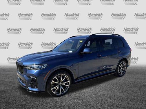 2022 BMW X7 M50i