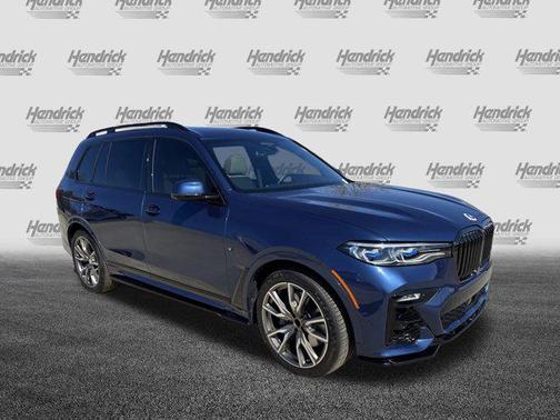 2022 BMW X7 M50i
