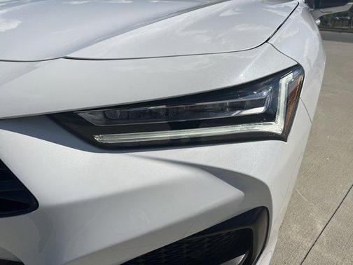 2025 Acura TLX Technology