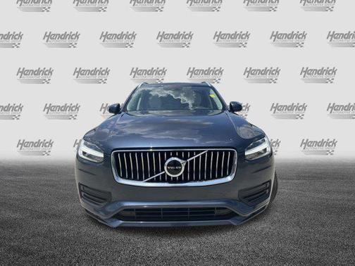 2022 Volvo XC90 T5 Momentum