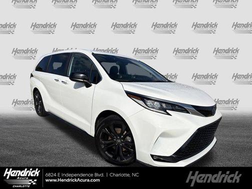 2023 Toyota Sienna XSE 7 Passenger