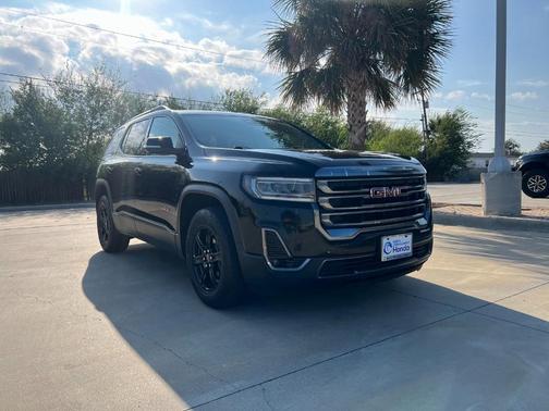 2022 GMC Acadia AT4
