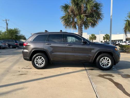 2020 Jeep Grand Cherokee Laredo E