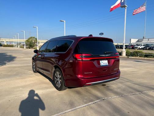 2021 Chrysler Pacifica Hybrid Pinnacle