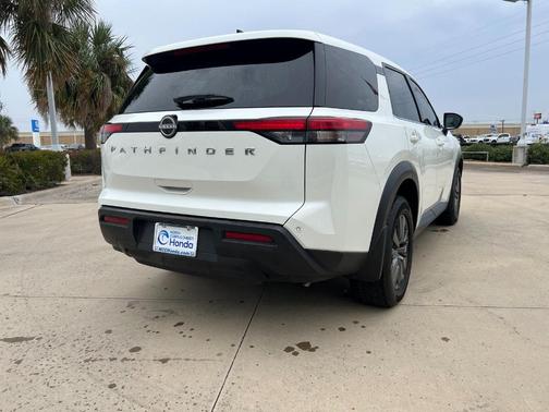 2023 Nissan Pathfinder S