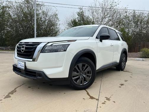 2023 Nissan Pathfinder S