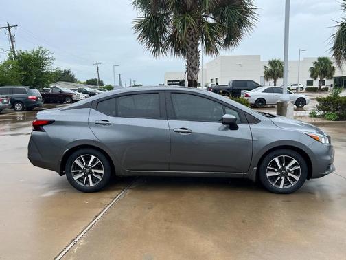 2021 Nissan Versa 1.6 SV