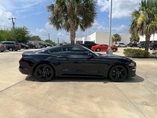 2021 Ford Mustang EcoBoost