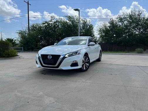2022 Nissan Altima 2.5 SV