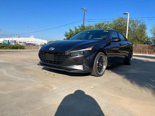 2021 Hyundai ELANTRA SEL