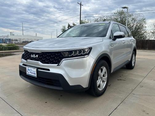 2022 Kia Sorento LX