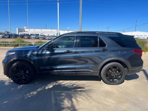 2023 Ford Explorer ST-Line