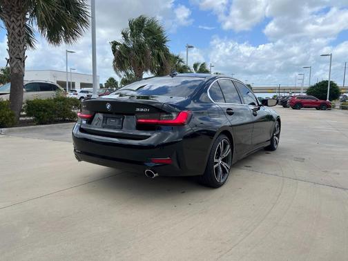 2021 BMW 330 i
