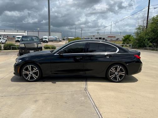 2021 BMW 330 i
