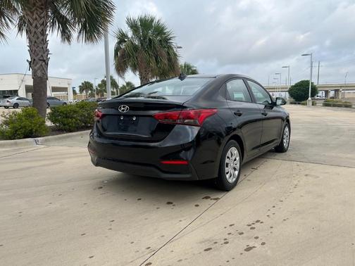 2020 Hyundai Accent SE