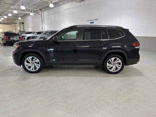 2022 Volkswagen Atlas 3.6L SE w/Technology