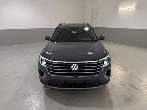 Pure Gray 2026 Volkswagen Atlas 2.0T SE w/Technology 4MOTION