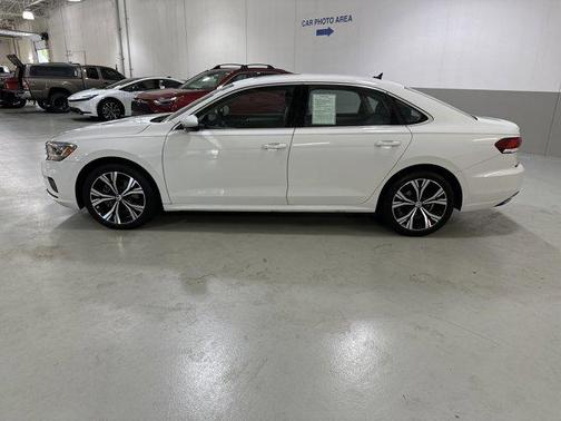 2021 Volkswagen Passat 2.0T SE