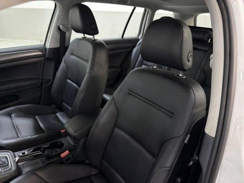 2018 Volkswagen Golf SportWagen TSI SE