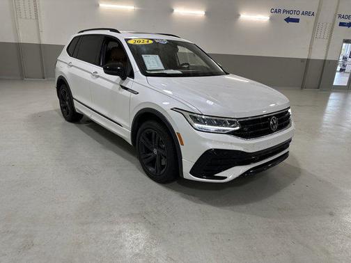 2024 Volkswagen Tiguan 2.0T SE R-Line Black 4MOTION