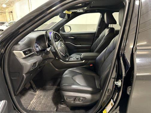 2023 Toyota Highlander XSE