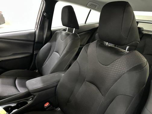 2019 Toyota Prius LE