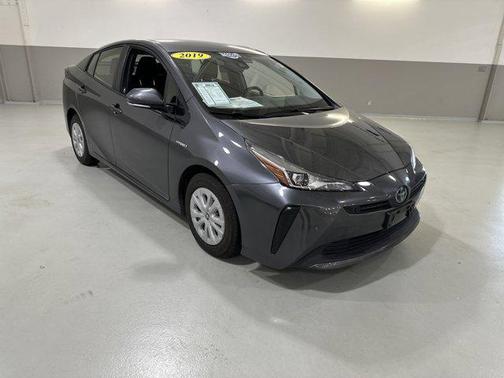 2019 Toyota Prius LE