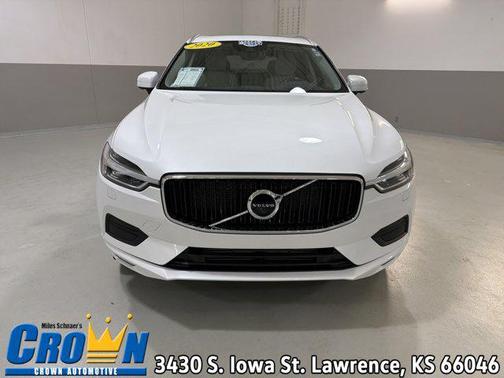Crystal White Metallic 2020 Volvo XC60 T5 Momentum
