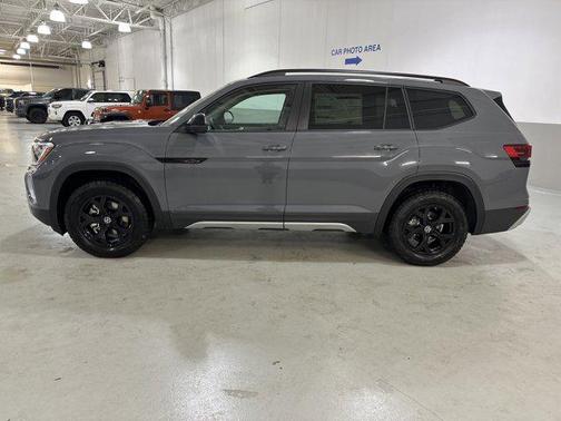 2026 Volkswagen Atlas 2.0T Peak Edition