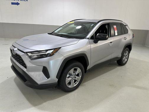 2025 Toyota RAV4 Hybrid LE