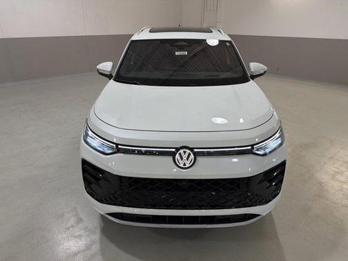 opal white pearl 2026 Volkswagen Tiguan 2.0T SEL R-Line 4MOTION