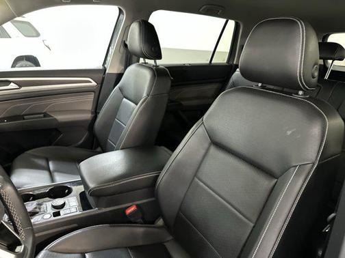 2022 Volkswagen Atlas 3.6L SE w/Technology