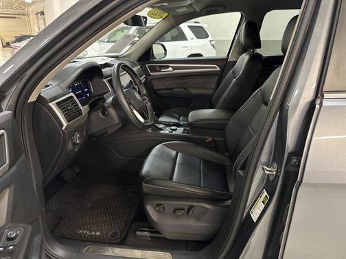 2022 Volkswagen Atlas 3.6L SE w/Technology