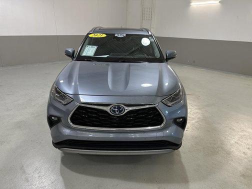 2021 Toyota Highlander Hybrid Platinum