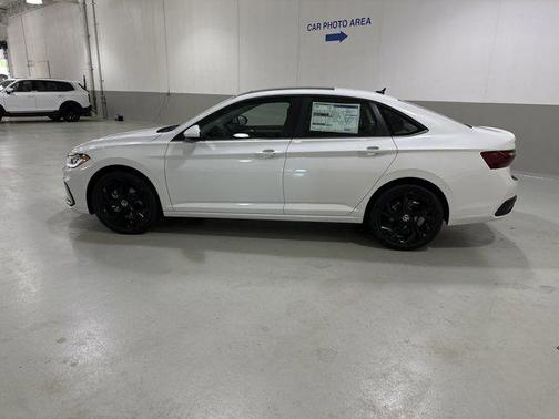 2026 Volkswagen Jetta 1.4T SE