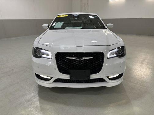 2018 Chrysler 300 S