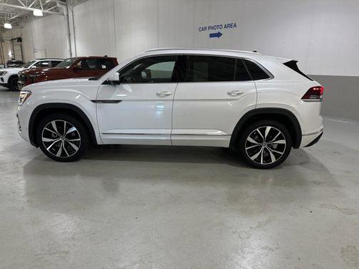 2024 Volkswagen Atlas Cross Sport 2.0T SEL Premium