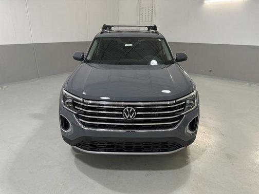 2025 Volkswagen Atlas 2.0T SE w/Technology 4MOTION