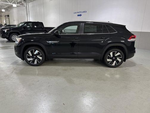 2026 Volkswagen Atlas Cross Sport 2.0T SE w/Technology 4MOTION