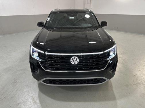2026 Volkswagen Atlas Cross Sport 2.0T SE w/Technology 4MOTION